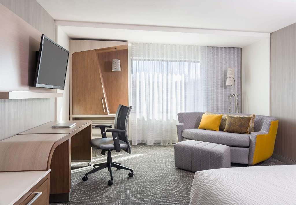 Courtyard by Marriott Boston Dedham/Westwood | 64 University Ave, Westwood, MA 02090, USA | Phone: (781) 467-1252