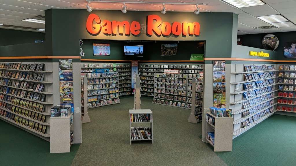 Family Video | 724 W Rollins Rd, Round Lake Beach, IL 60073, USA | Phone: (847) 740-3616