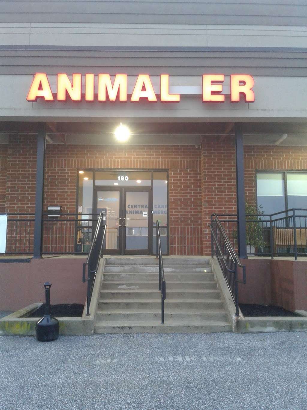 Central Carroll Animal Emergency | 1030 Baltimore Blvd #180, Westminster, MD 21157 | Phone: (410) 871-2000