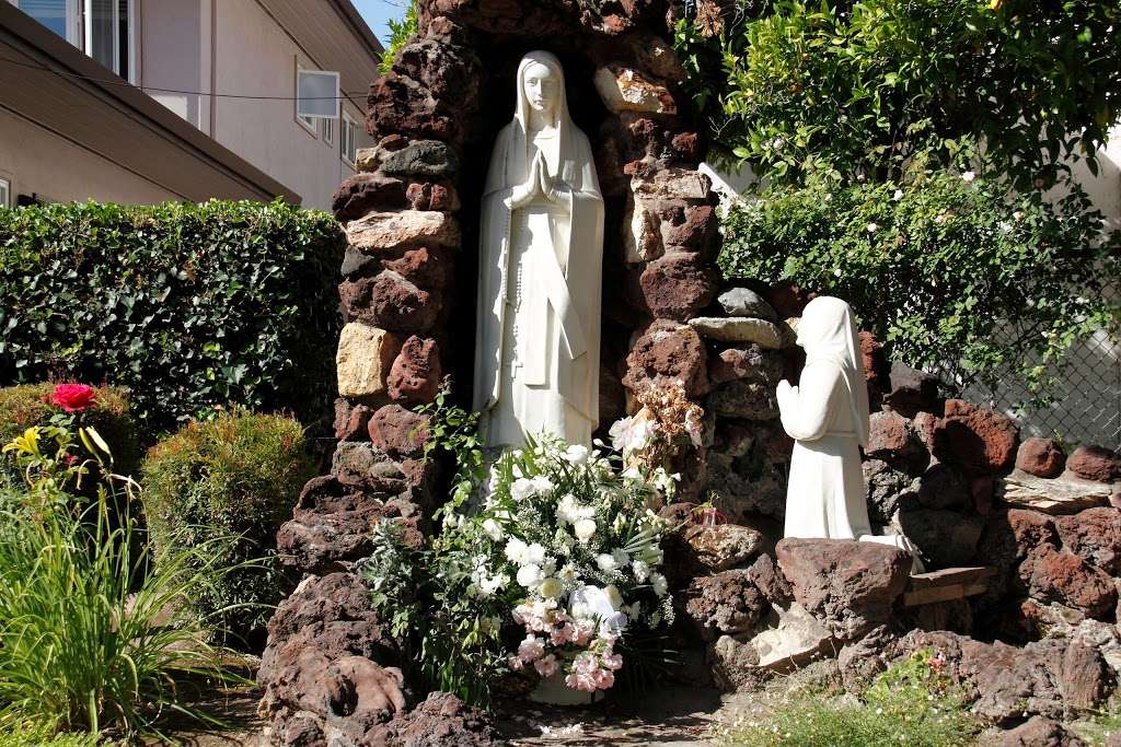 St. Mary of the Immaculate Conception Catholic Church | 219 Bean Ave, Los Gatos, CA 95030, USA | Phone: (408) 354-3726