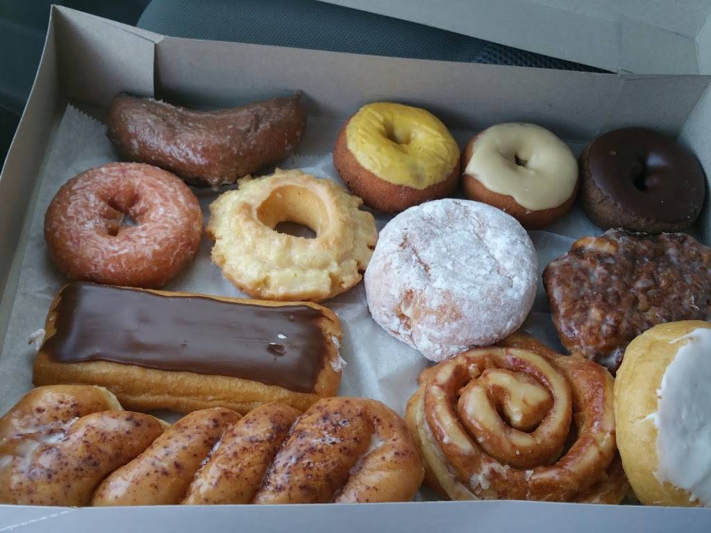 Coliseum Donuts | 1530 N Coliseum Blvd, Fort Wayne, IN 46805, USA | Phone: (260) 420-0918