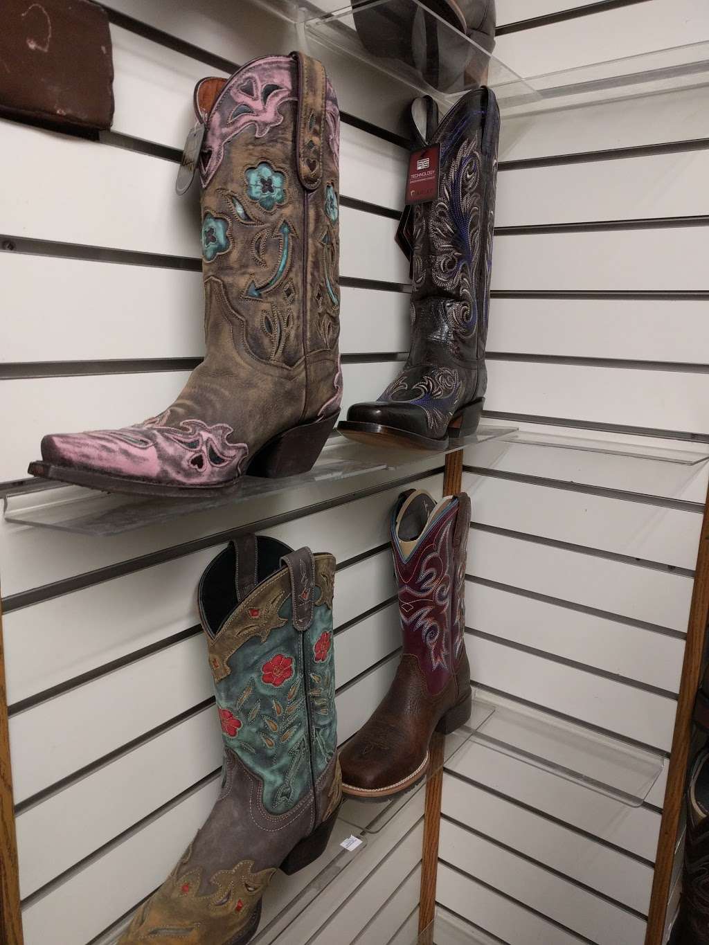 Outlaw Outfitters | 530 US-206, Newton, NJ 07860, USA | Phone: (973) 300-5939