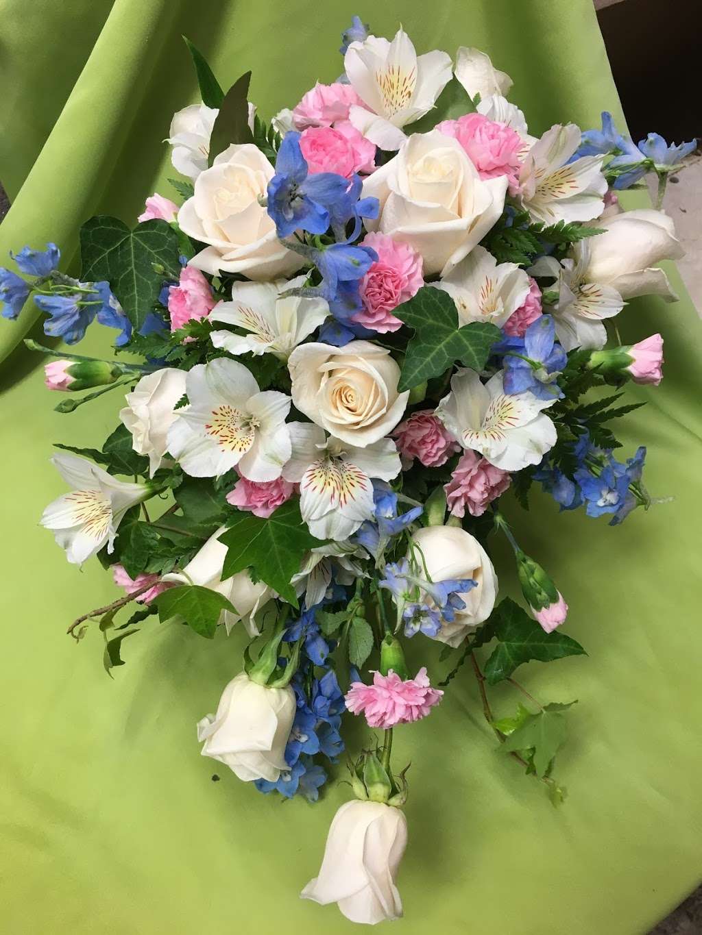 Fink Flowers, Gifts & Flower Delivery | 580 US-13, Bristol, PA 19007 | Phone: (215) 788-8494