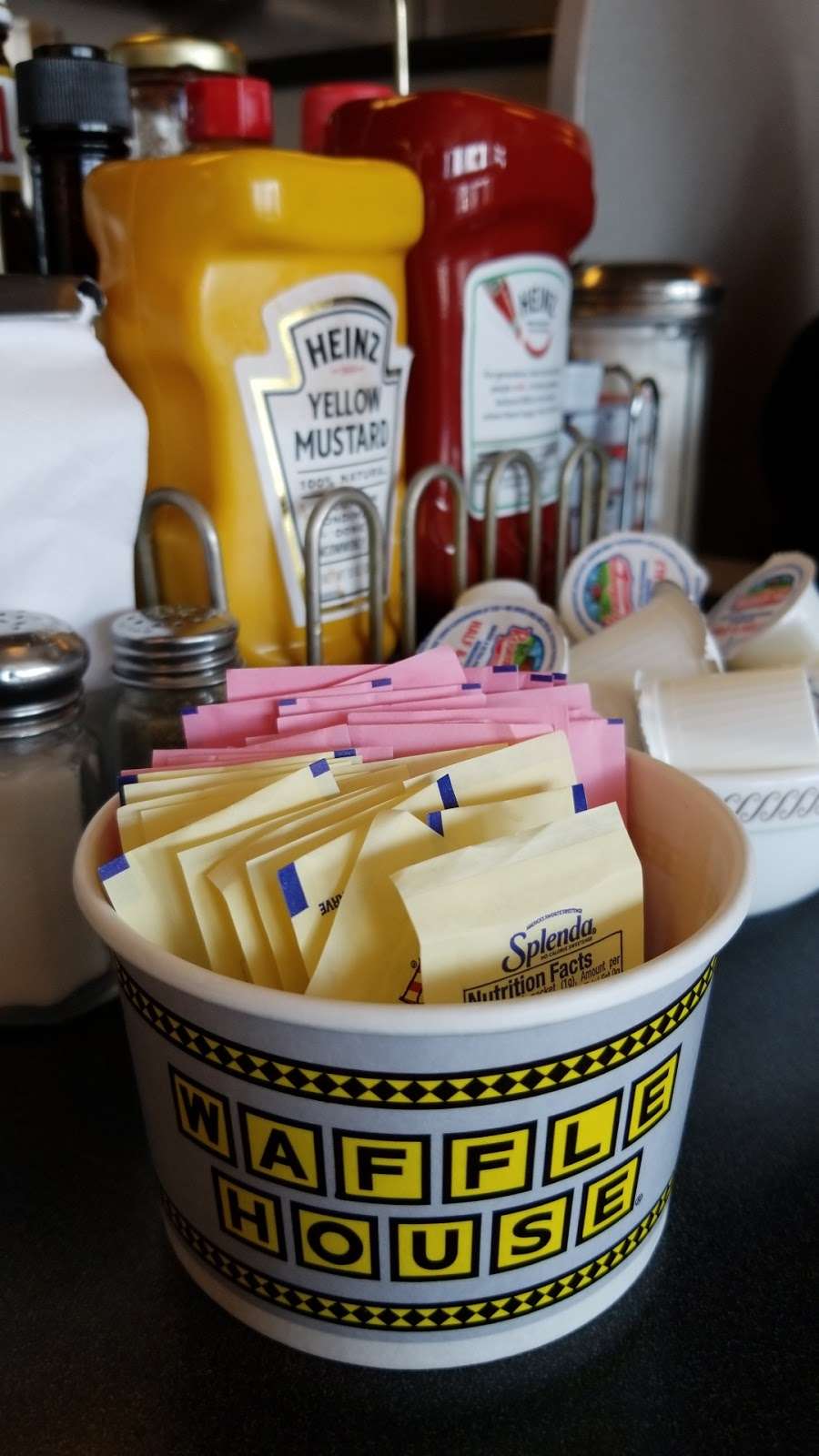 Waffle House | 2101 Cherry Ln, Bethlehem, PA 18015, USA | Phone: (610) 838-2592