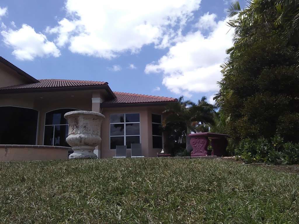 Hawks Landing Realty | 500 Hawks Landing Cir, Plantation, FL 33324, USA | Phone: (954) 370-0211