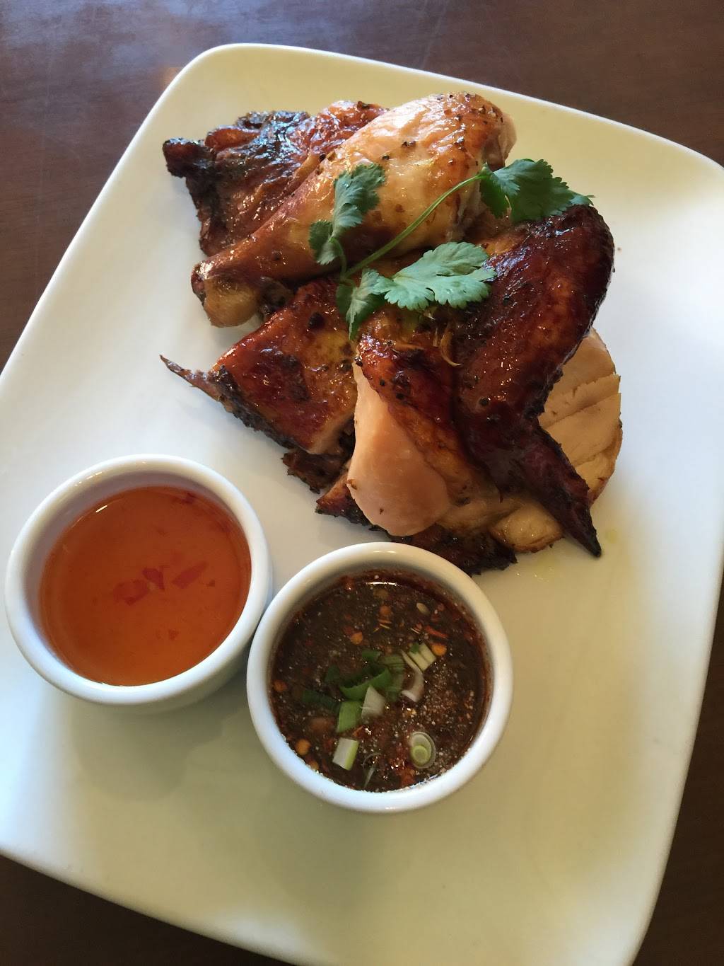 Rambutan Thai | 2835 Sunset Blvd, Los Angeles, CA 90026, USA | Phone: (213) 273-8424