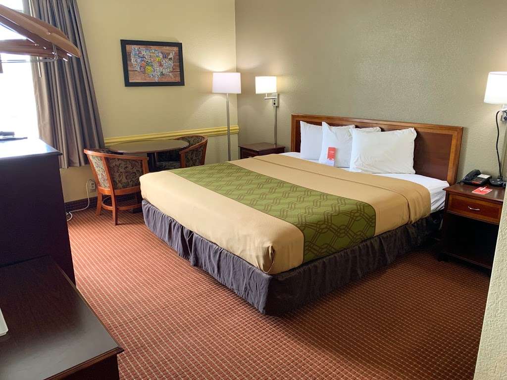 Econo Lodge Winchester North | 1593 Martinsburg Pike, Winchester, VA 22603 | Phone: (540) 662-4700