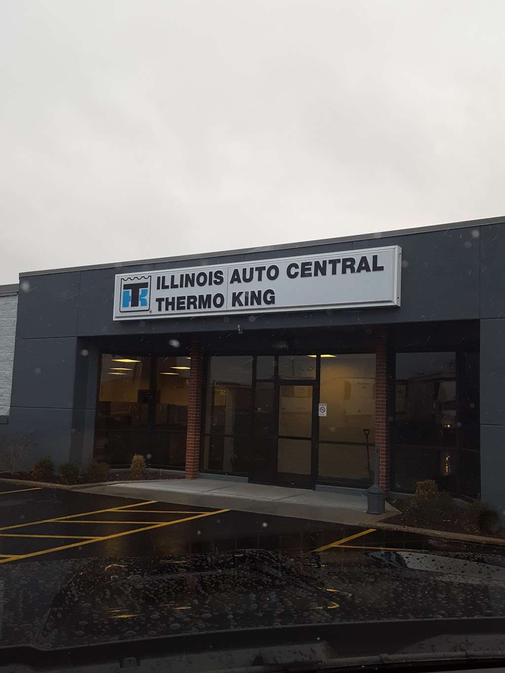 Illinois Auto Central | 8646 Joliet Rd, McCook, IL 60525, USA | Phone: (708) 563-2700