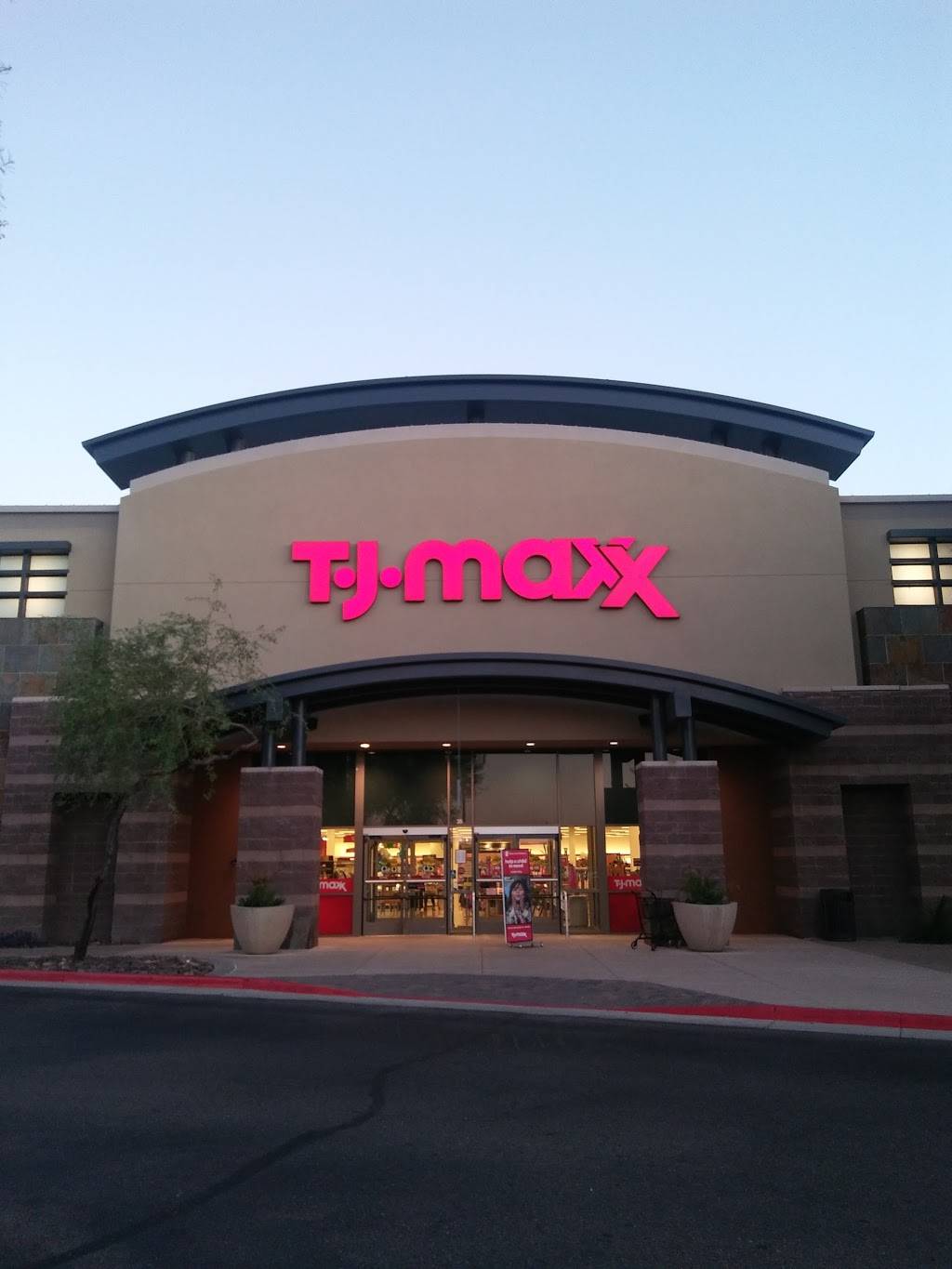 T.J. Maxx & HomeGoods | 2501 W Happy Valley Rd, Phoenix, AZ 85027, USA | Phone: (623) 434-7701