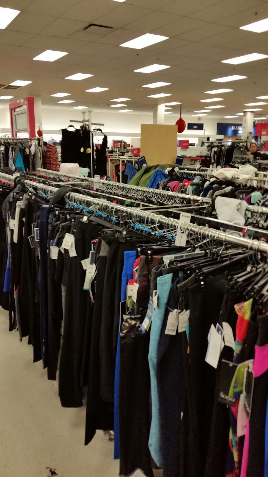 Marshalls | 600 Hempstead Turnpike, Elmont, NY 11003, USA | Phone: (516) 354-4475