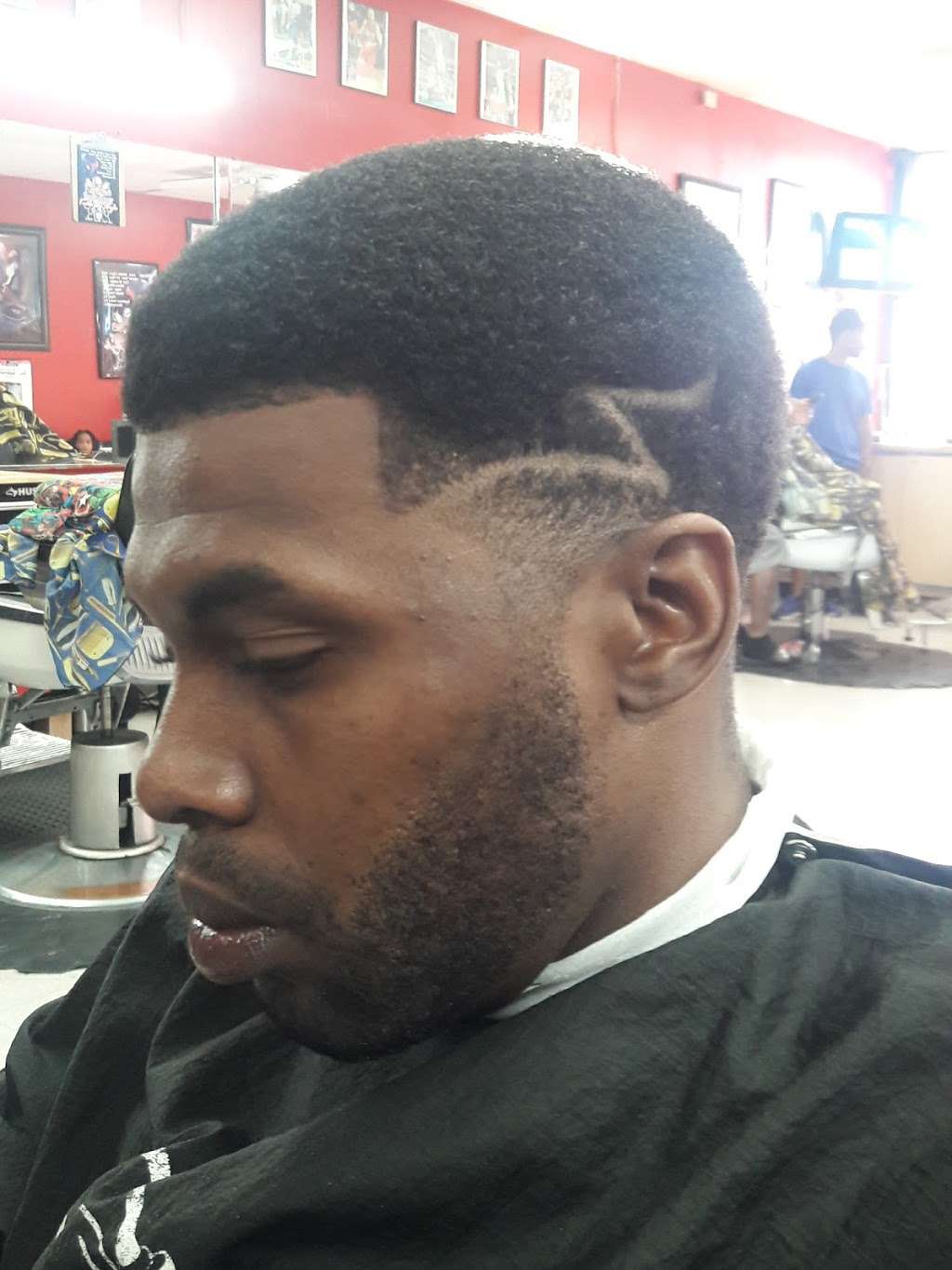 Extreme Designer Kuts and Styles | 15930 S Post Oak Rd # D, Houston, TX 77053, USA | Phone: (281) 438-2633