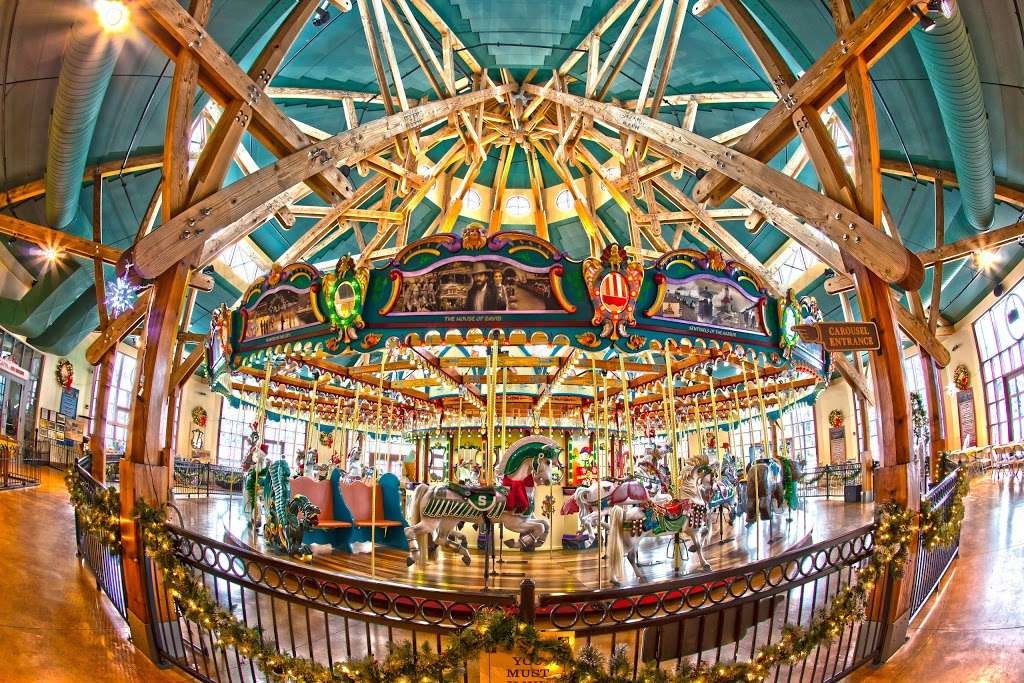 Silver Beach Carousel | 333 Broad St, St Joseph, MI 49085, USA | Phone: (269) 932-1141