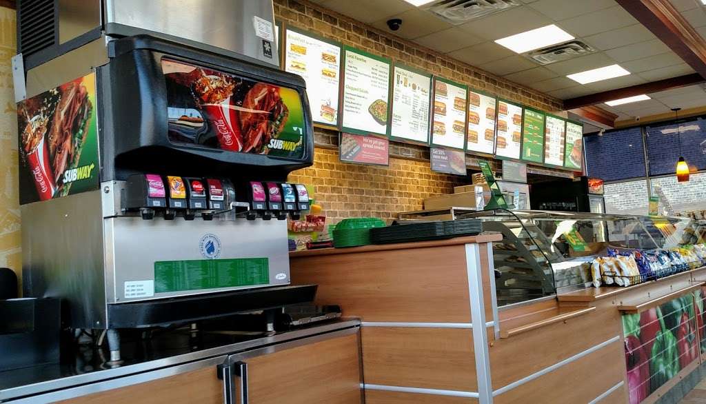 Subway Restaurants | 4101 W Lawrence Ave, Chicago, IL 60630 | Phone: (773) 685-0777