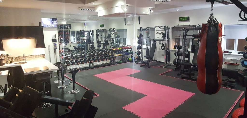 Personal Trainer in Kent | 256 Singlewell Rd, Gravesend DA11 7RE, UK | Phone: 07824 345637