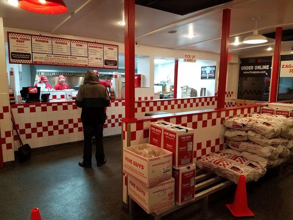 Five Guys | 106 Federal Rd, Brookfield, CT 06804 | Phone: (203) 740-2120