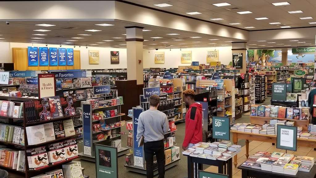 Barnes & Noble | 1553 Almonesson Rd, Deptford Township, NJ 08096, USA | Phone: (856) 232-3123