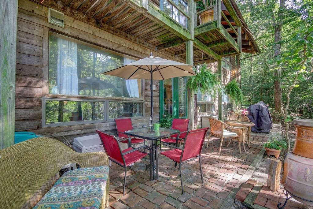 Amazing River House Waterfront Apartment at Moot Point Farm | 25355 Moot Point Ln, Greensboro, MD 21639, USA | Phone: (410) 739-8306