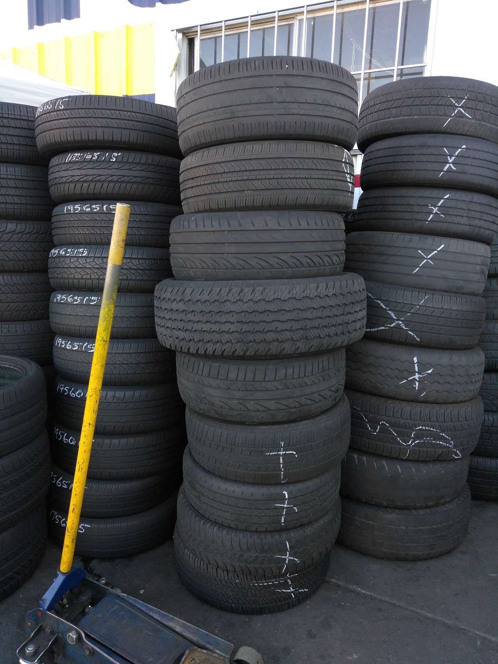 Ten Minute Tire Service | 5150 Pico Blvd, Los Angeles, CA 90019 | Phone: (323) 936-9420