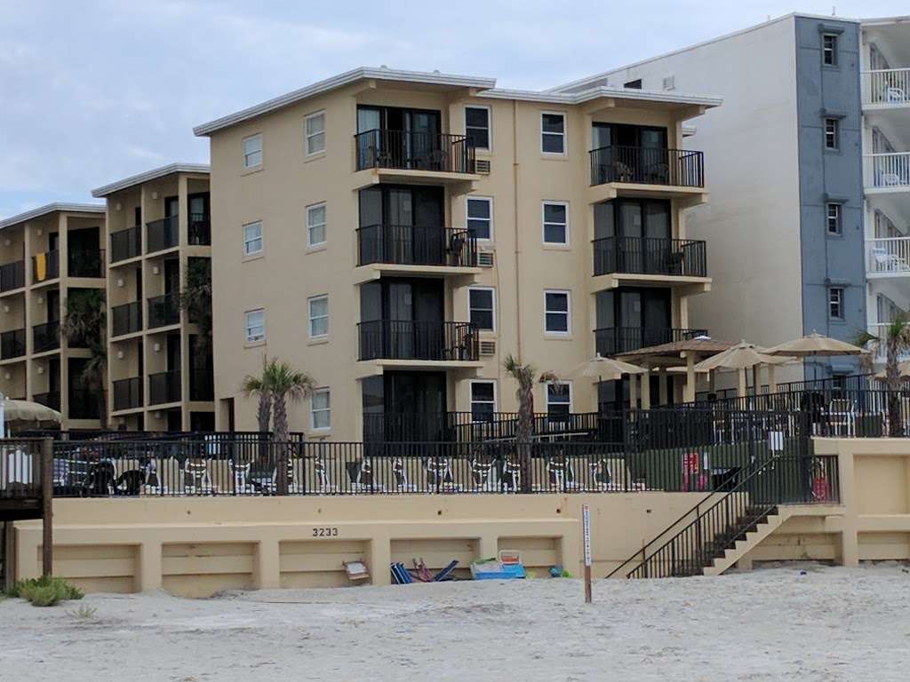 Turtle Inn Beach Club | 3233 S Atlantic Ave, Daytona Beach, FL 32118 | Phone: (386) 761-0426