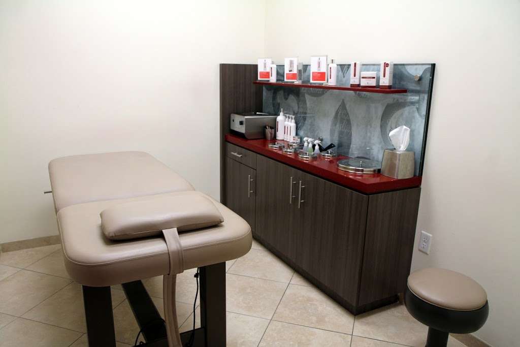 European Wax Center | 2772 E 146th St, Carmel, IN 46033, USA | Phone: (317) 575-9299