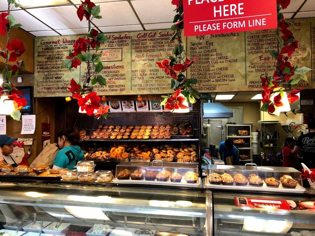 Bagel Supreme | 284 Park Ave, Rutherford, NJ 07070, USA | Phone: (201) 460-7775