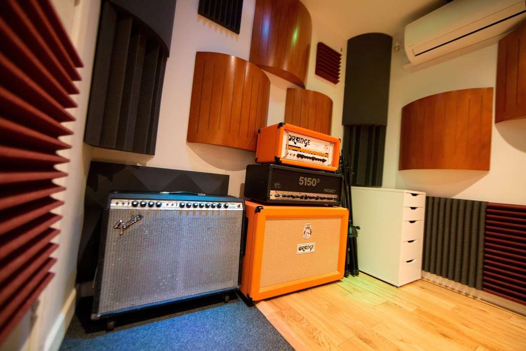 A-Tonal Recording Studio | 6 Lansdowne Rd, Stanmore HA7 2SA, UK | Phone: 07984 420400