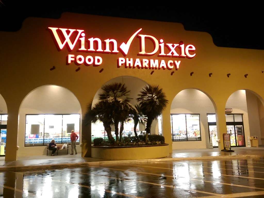 Winn-Dixie | 944 Bichara Blvd, Lady Lake, FL 32159, USA | Phone: (352) 753-5073