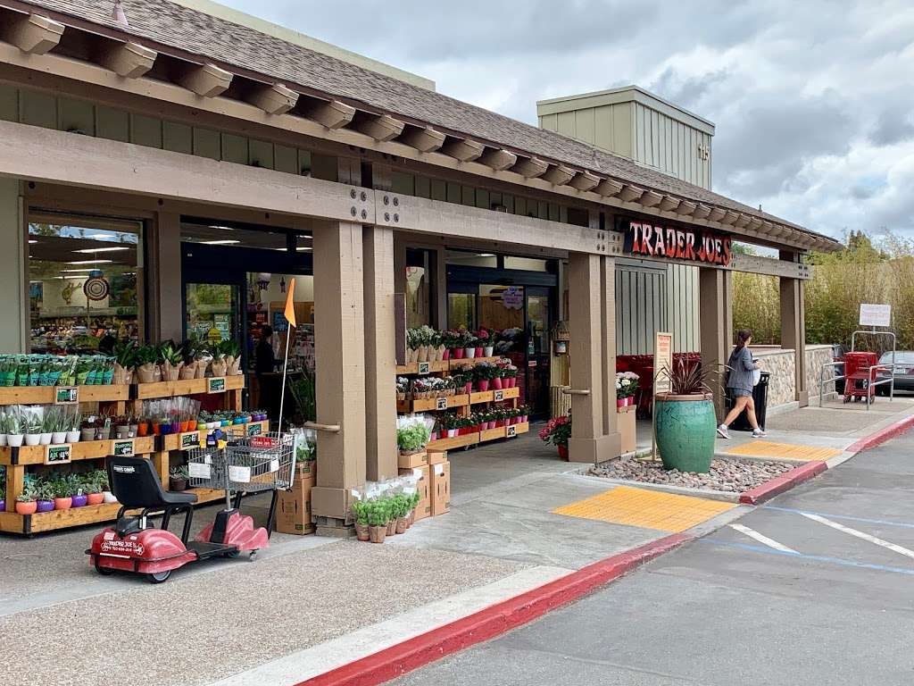 Trader Joes | 115 N El Camino Real, Encinitas, CA 92024, USA | Phone: (760) 634-2114