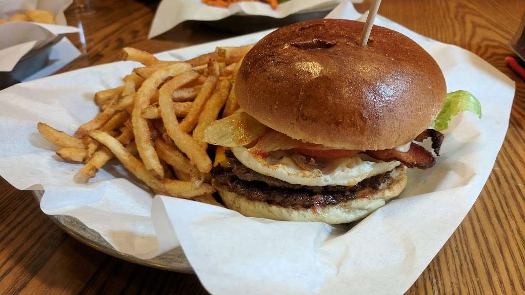 Burger MooVment | 7512 W North Ave, Elmwood Park, IL 60707, USA | Phone: (708) 452-7288