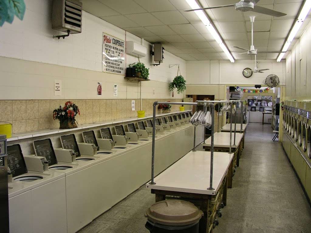 Westwood Laundromat | 20 Lake St, Westwood, NJ 07675, USA | Phone: (201) 664-9833