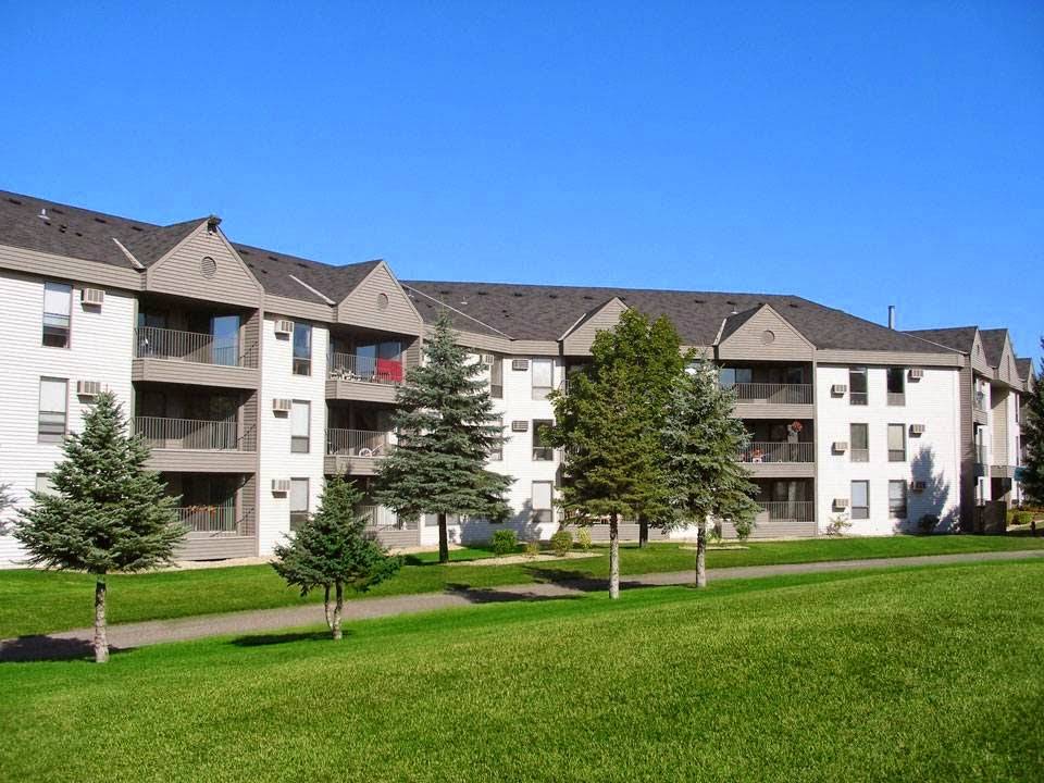 Parkside Apartments at Medicine Lake | 12105 41st Ave N, Plymouth, MN 55441, USA | Phone: (763) 553-7977