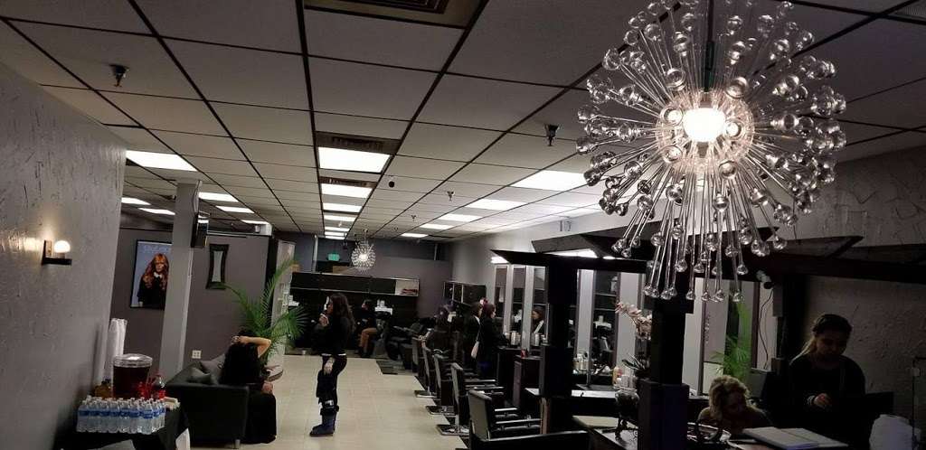 Union Dominican Salon | 986 Swan Creek Rd E, Fort Washington, MD 20744, USA | Phone: (301) 292-5500