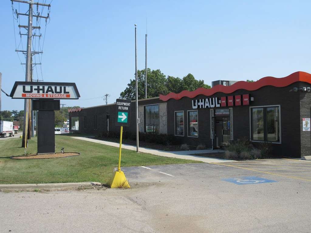 U-Haul Moving & Storage of Chain OLakes | 236 W IL-173, Antioch, IL 60002, USA | Phone: (847) 603-4078