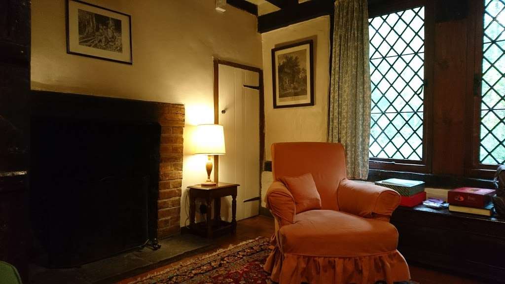 Hole Cottage | Markbeech, Edenbridge TN8 5PD, UK | Phone: 01342 850526