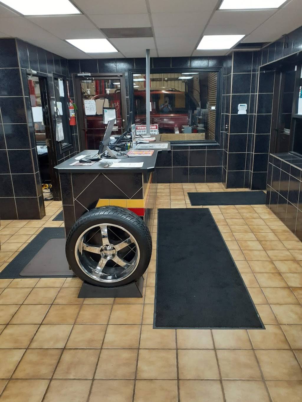 Mavis Tires & Brakes | 706 Park Ave, Orange Park, FL 32073, USA | Phone: (904) 693-5188