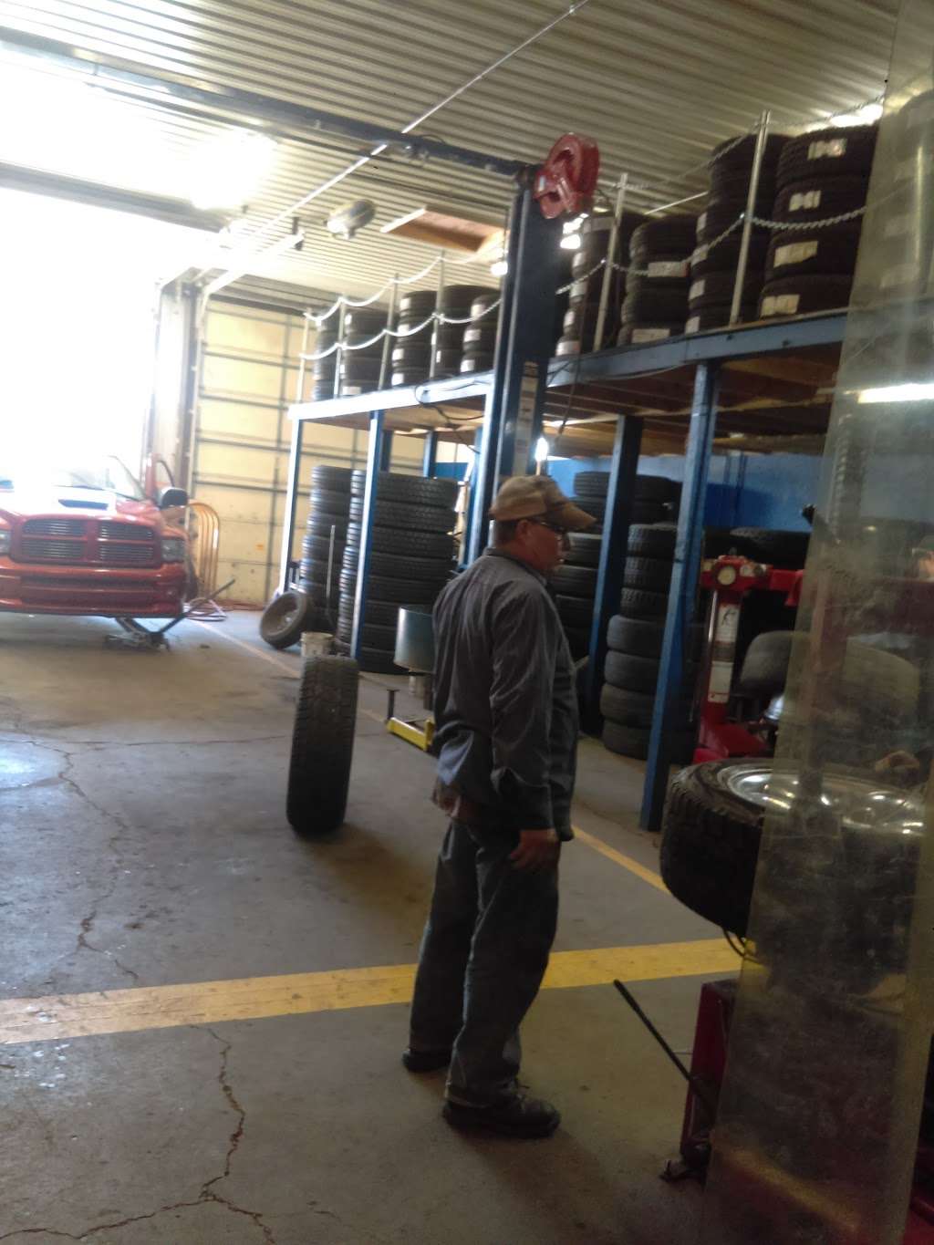 Alvarez Tires & Auto Repair | 14410 Washington St, Woodstock, IL 60098 | Phone: (815) 334-0445