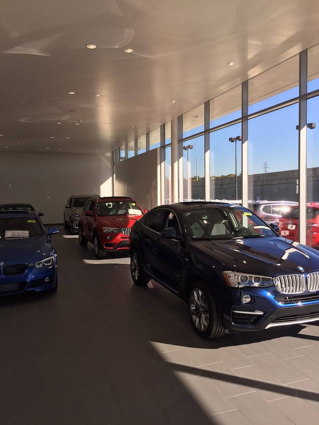 Kelly BMW | 4050 Morse Rd, Columbus, OH 43230, USA | Phone: (614) 471-2277