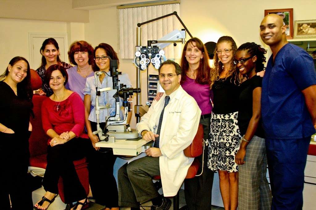 Park Professional Eyecare | 1250 Pelham Pkwy S, Bronx, NY 10461, USA | Phone: (718) 577-1094