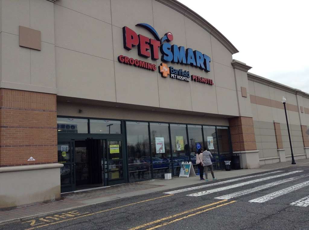 PetSmart | 400 Mill Creek Dr, Secaucus, NJ 07094, USA | Phone: (201) 583-0861