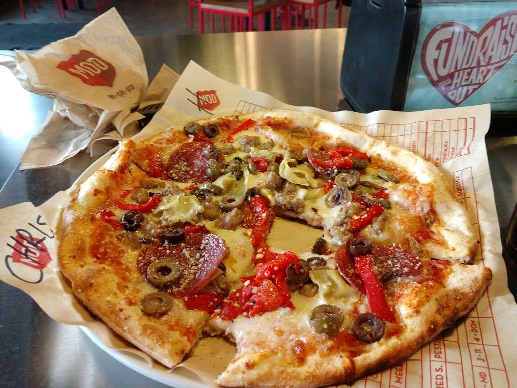 MOD Pizza | 1190 S Randall Rd, Elgin, IL 60123 | Phone: (224) 204-2970