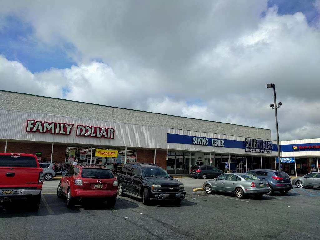 Family Dollar | 1720 S Governors Ave, Dover, DE 19904 | Phone: (302) 677-1981