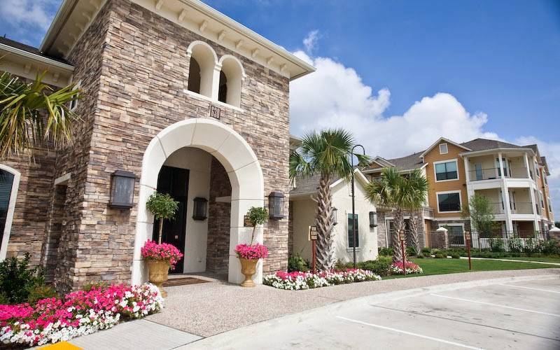 Lakeland Estates Apartments | 630 Colony Lake Estates Dr, Stafford, TX 77477, USA | Phone: (833) 452-6930