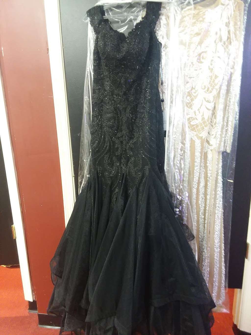 Nagwas Designer Collections | 12166 Central Ave, Mitchellville, MD 20721 | Phone: (301) 383-1156