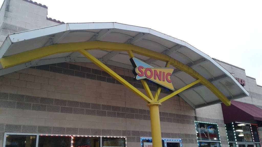 Sonic Drive-In | 1920 S Beltline Rd, Dallas, TX 75253, USA | Phone: (972) 286-7840