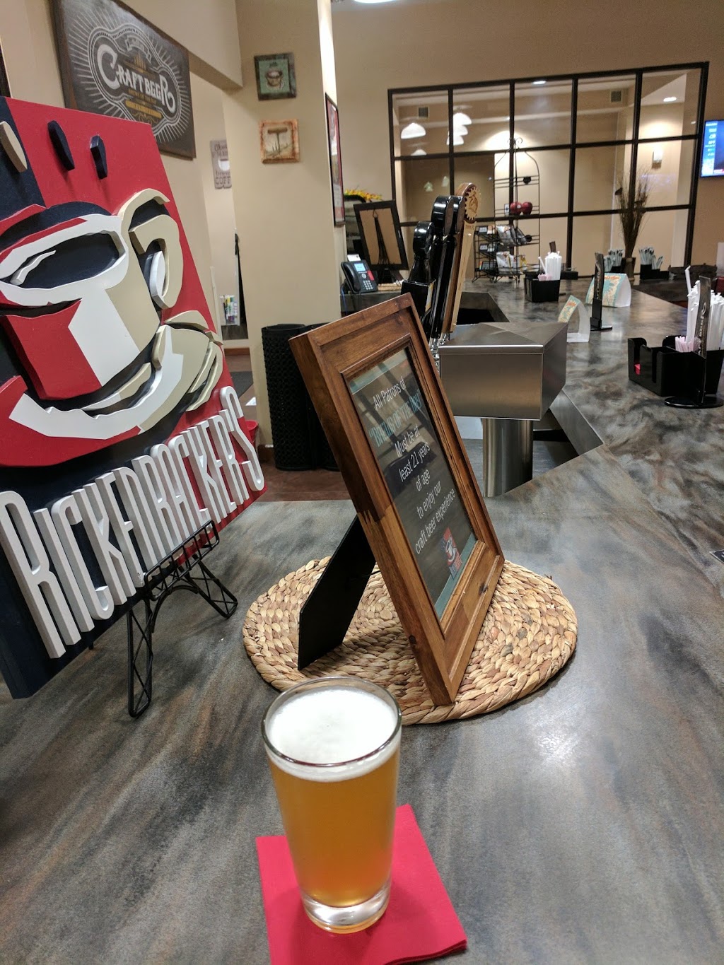 Rickenbackers Cafe and Bar | 8500 Azalea Ct, Tampa, FL 33621, USA | Phone: (813) 828-7425