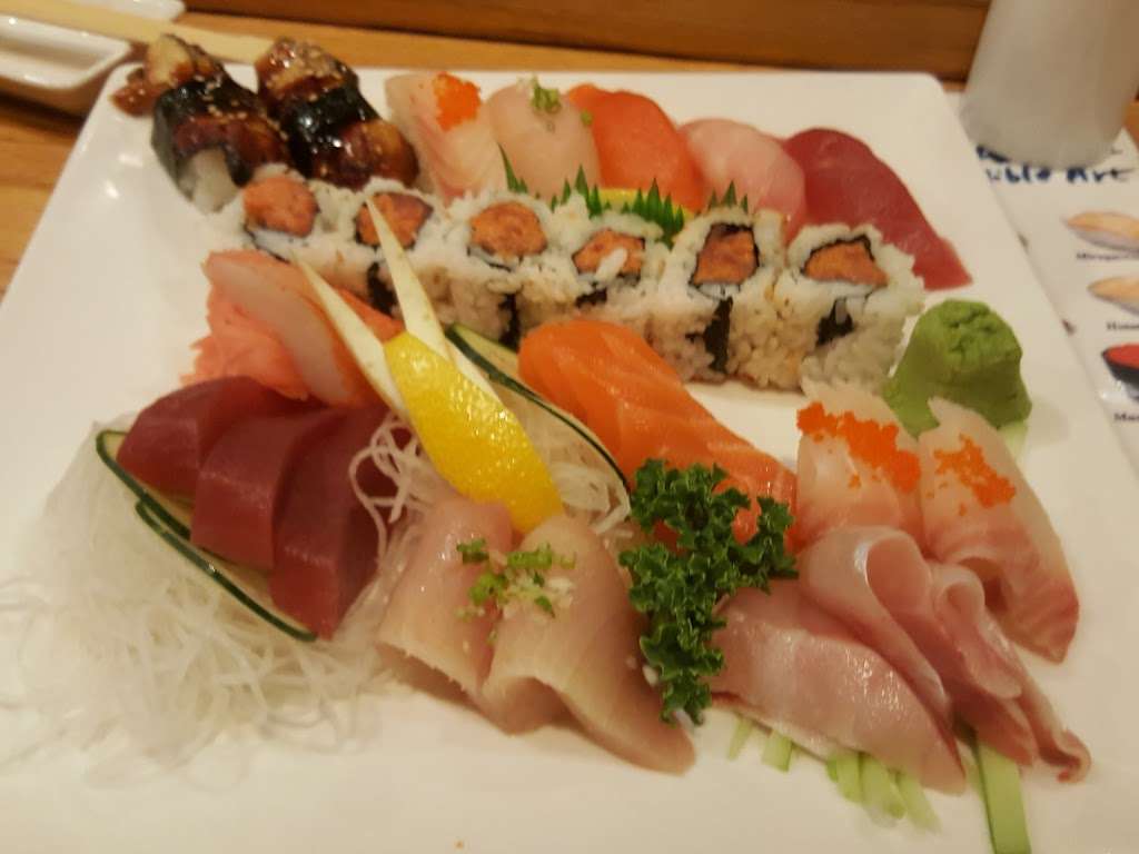 Akebono Fusion Sushi | 252 Broadway Greenlawn, Huntington, NY 11743 | Phone: (631) 262-8800