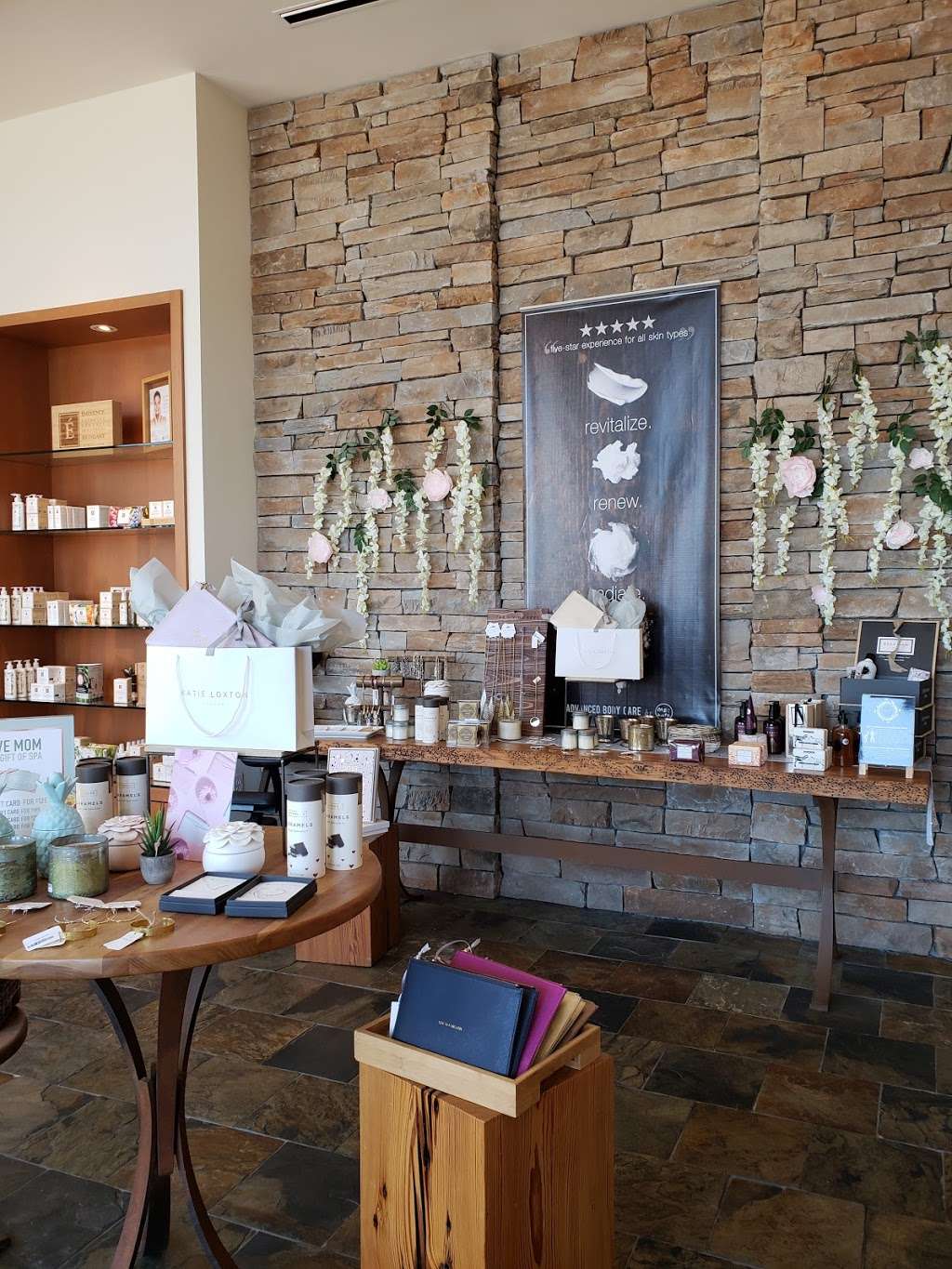 ME SPA | 1555 Simi Town Center Way, Simi Valley, CA 93065, USA | Phone: (805) 582-2286