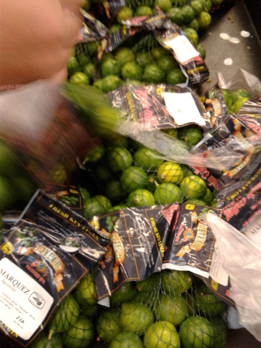 Lola´s Market | 241 N McDowell Blvd, Petaluma, CA 94954, USA | Phone: (707) 762-2112