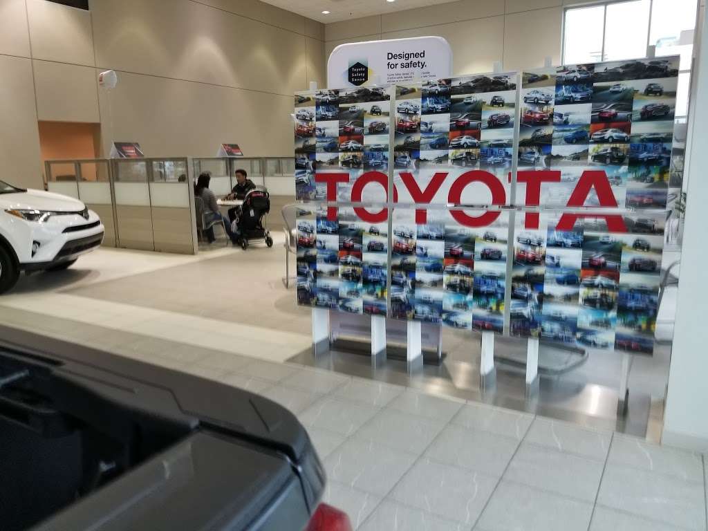 Hendrick Toyota Concord | 7670 Bruton Smith Blvd, Concord, NC 28027, USA | Phone: (704) 467-8287