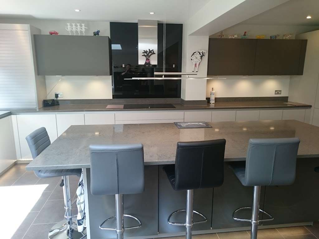 A M Kitchen Design Ltd | 217 Southborough Ln, Bromley BR2 8AT, UK | Phone: 020 8295 5926